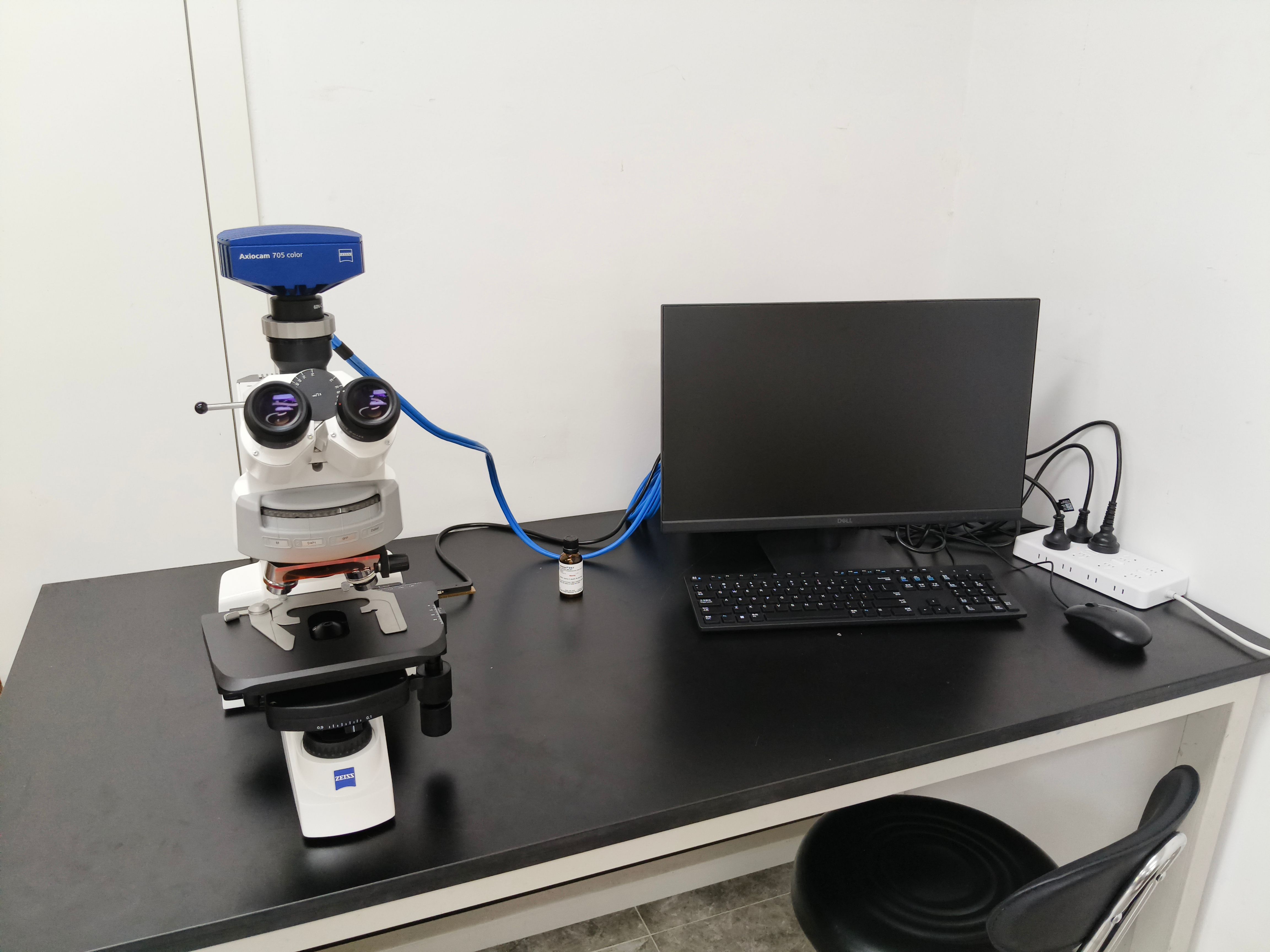 武大泰康医学院   Axiolab 5  荧光显微镜.jpg
